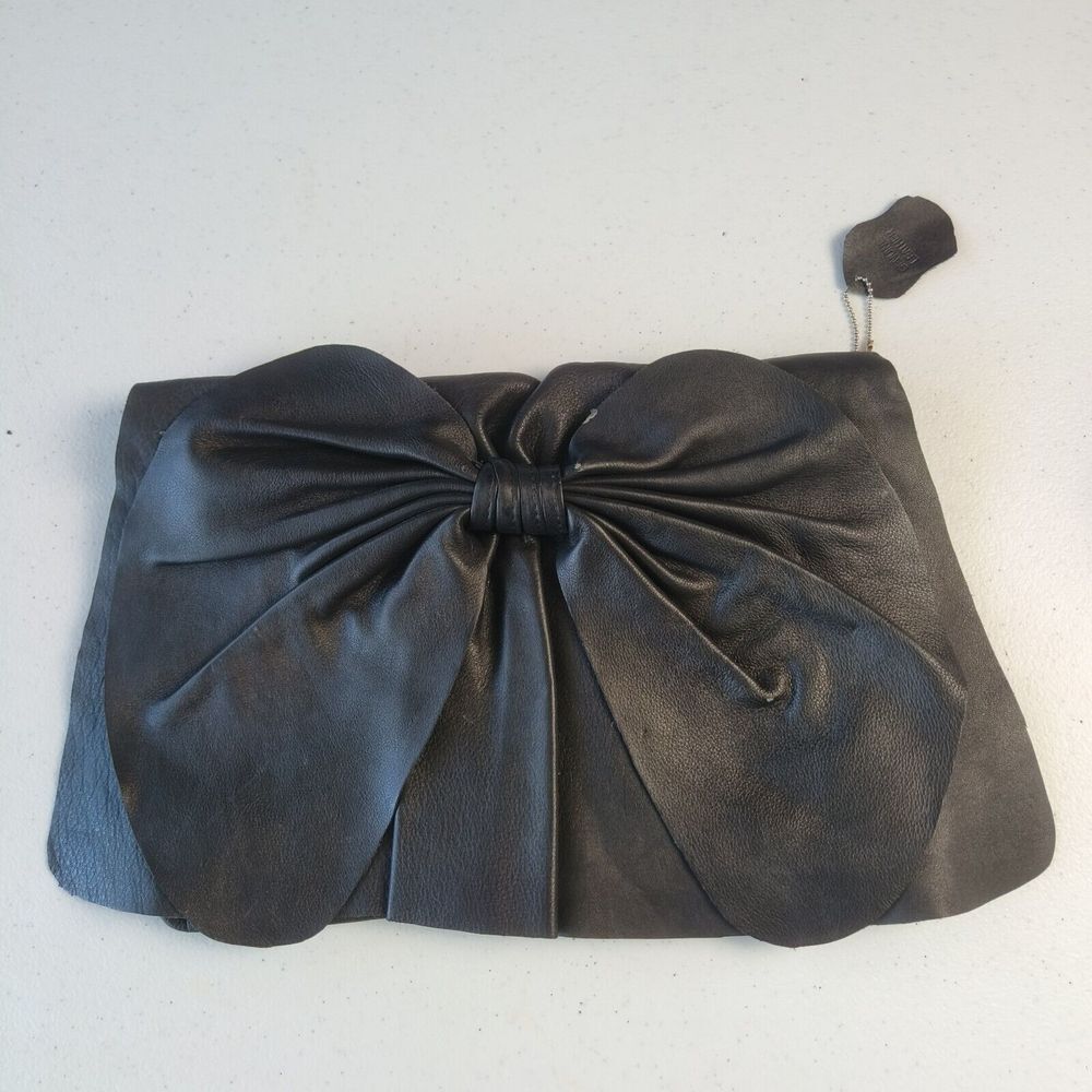 bebe Women's Genuine‎ Leather Clutch Handbag, Square with Medium Front Tie